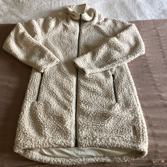 Roots Jacket - Picture 2 of 6